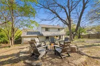 Cedar Sauna and Cozy Outdoor Retreat - Charming Oasis Hotels in Fayetteville