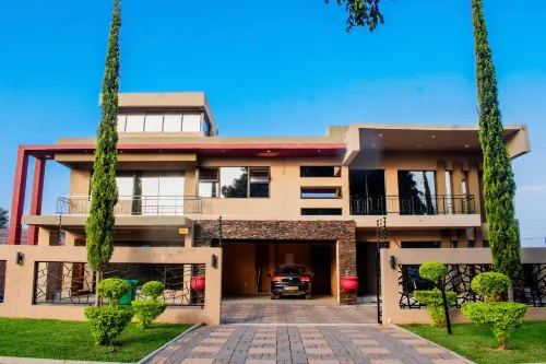 Escapade Lux Hotels in Kopong