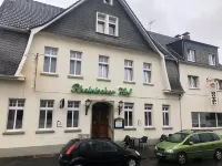 Rheinischer Hof Hotels in Hitdorf
