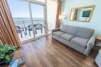 High Floor, Direct Oceanfront Views|Camelot Resort 默特爾海灘住宿飯店