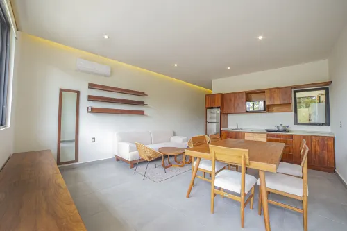 Deluxe Apartments Azure - Homestays