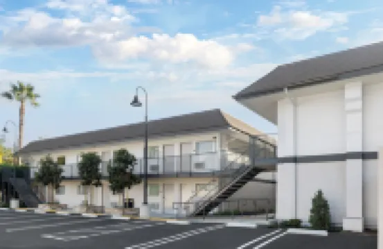 オレンジ・グローブ・イン のホテル