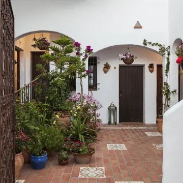 Habitaciones y Apartamentos en El Centro la Jábega by Conil Home