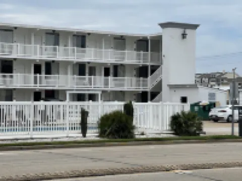 Oceans 2700 Hotels in Virginia Beach