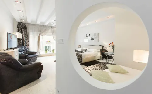 Royal Suites - Bed and Breakfasts