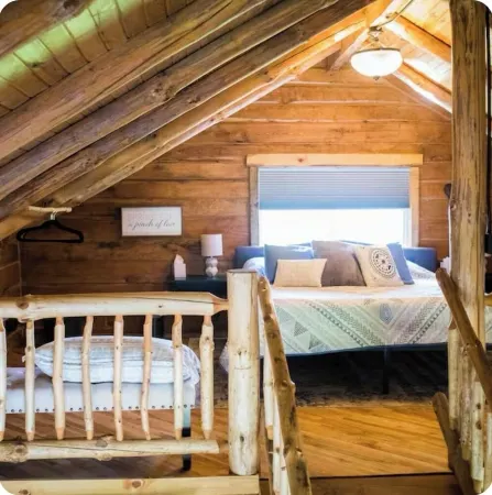 Secluded cabin on 75 acres 360 views cedar hot tub infrared sauna outdoor Shower