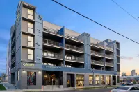 Bohemian Hideaway | RiNo Art Lofts - Homestays