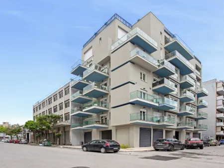 Sanders Old Port Thessaloniki Отели рядом с достопримечательностью «Университет Аристотеля в Салониках»