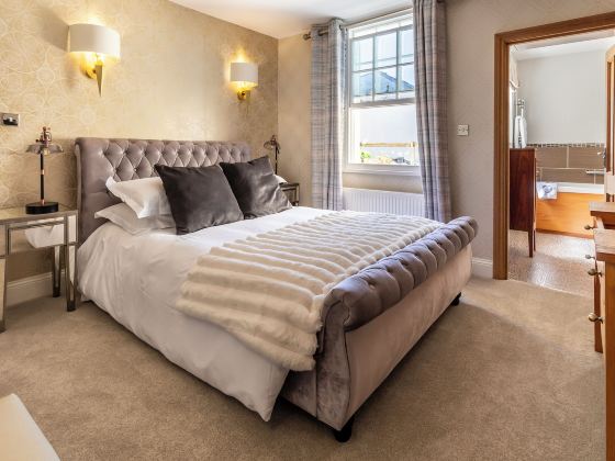 Georgian House Hotel