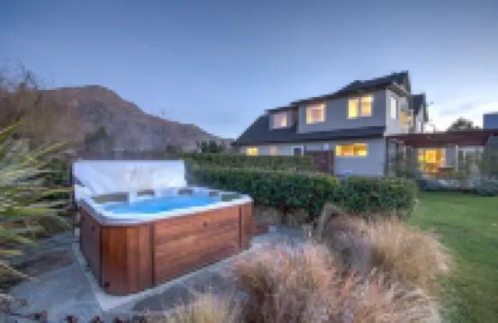 Queenstown Country Lodge Hotels in Lake Hayes