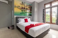 RedDoorz @ Jemursari Surabaya 2 Hotel di Kecamatan Wonocolo
