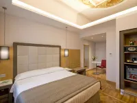 Vibe Nazionale Hotels near Regia