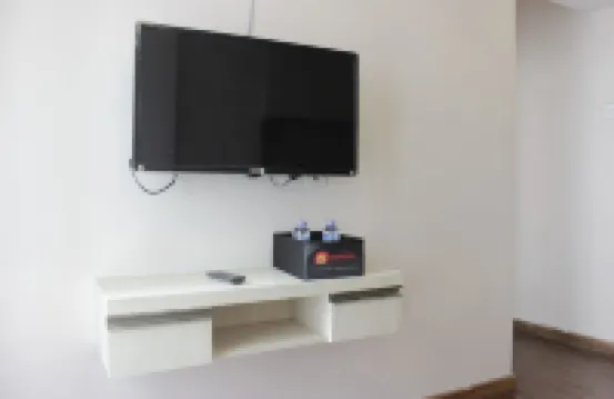 Pool View 2Br Apartment at the Jarrdin Cihampelas