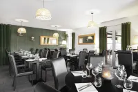 Contact Hôtels les Pierres Dorées Hotels in Anse