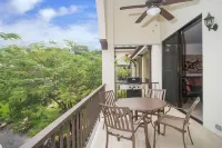 Impressively Designed and Decorated 3rd-Floor Space Overlooking Pool in Coco - 3-Star