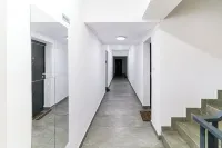 Maria - Modern Apartment with Parking and Workspace