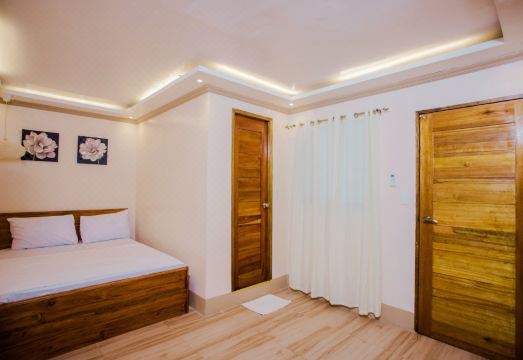 1. 투란 화이트 비..