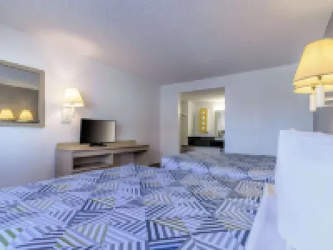 Motel 6 Hayward, CA- Silicon Valley Gateway Hotels in Hayward