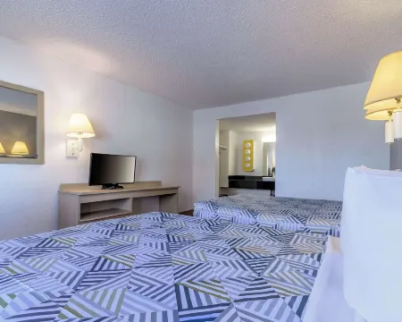 Motel 6 Hayward, CA- Silicon Valley Gateway Hotels in Hayward