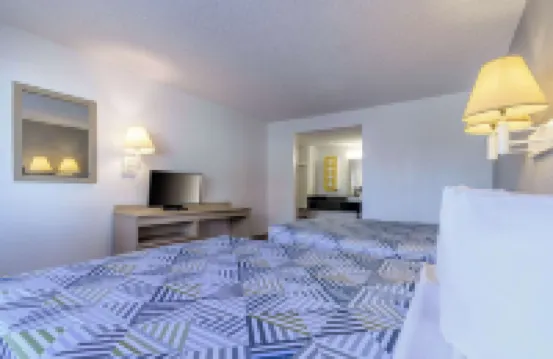 Motel 6 Hayward, CA- Silicon Valley Gateway