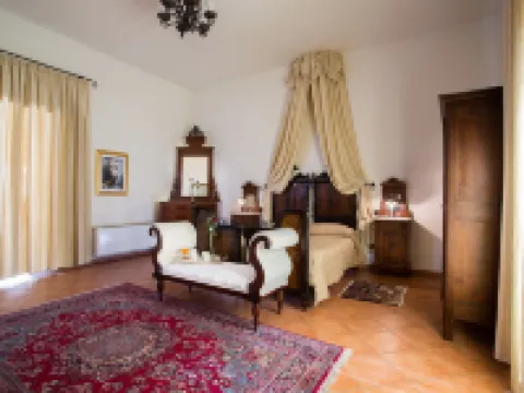Castello Di Altomonte Ristorante Albergo Hotel a Altomonte