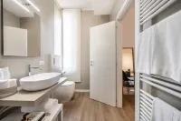 Emilia Suite Essence