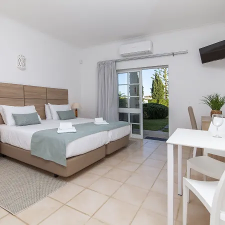 Atalaia Sol Aparthotel - Tennis & Heated Pool in Winter