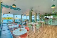 Bocas Paradise Hotel Hotels in Carenero