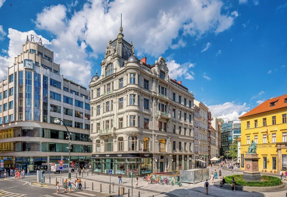 1. 아드레즈의 못틀..