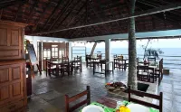 36 Palms Boutique Retreat Hotels in Kodungallur