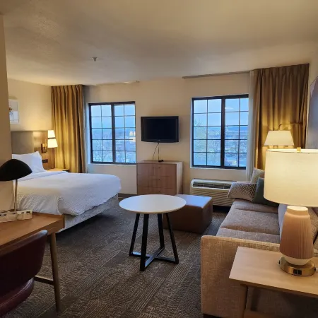 Staybridge Suites ALLENTOWN BETHLEHEM AIRPORT by IHG