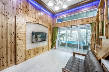 Gyeongju Soraedanga Pension Отели рядом с достопримечательностью «Международный Конвенционный Центр Гёнджу Хвабаек»