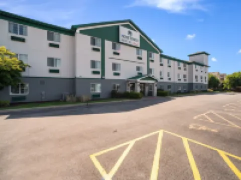 เวลคัม สวีทส์ โรงแรมในSt. Clair County