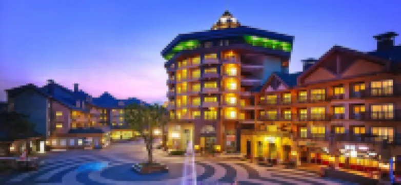 Green and Blue Hotel Hotels near Ocean 700