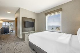 Holiday Inn Express & Suites ASTORIA by IHG