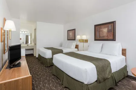 Super 8 by Wyndham Fort Bragg