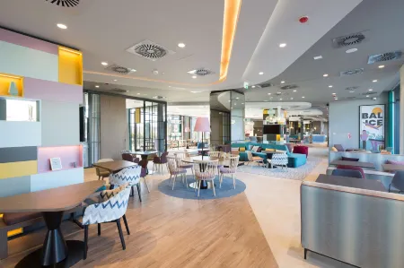Hampton by Hilton Krakow Airport Отели в г. Paszkowka