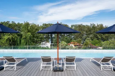 Kokotel Phuket Nai Yang Hoteles cerca de Playa Nai Yang
