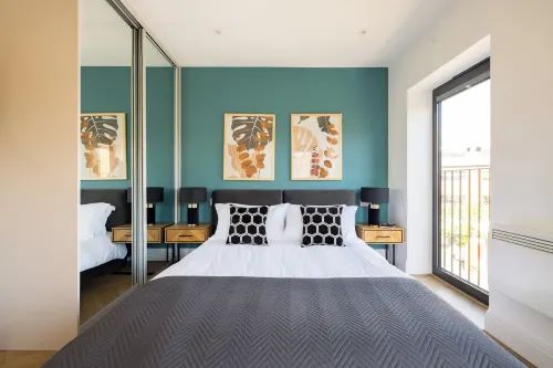 Charles Hope Staines Riverside - Homestays
