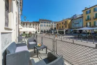 Il Nido Del Cigno Pied Dans l'Eau Hotels in Arona