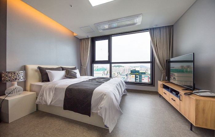 Shine Hotel