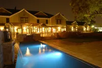 Protea Hotel Bloemfontein Willow Lake - Pools