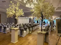 布魯克霍爾酒店 - 停車場
