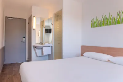 Ibis Budget Aéroport Marseille-Provence Отели в г. 