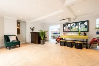 Burnside Hotel - Parking