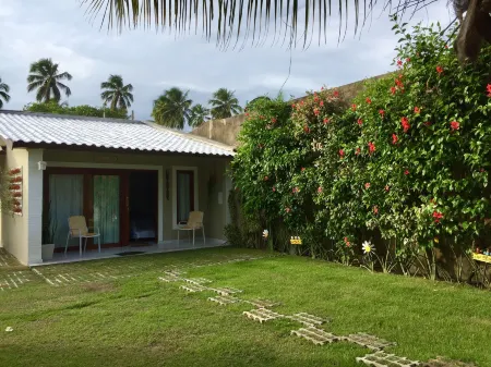 Pousada Ipioca Beach Village Отели рядом с достопримечательностью «Hibiscus Beach Club»