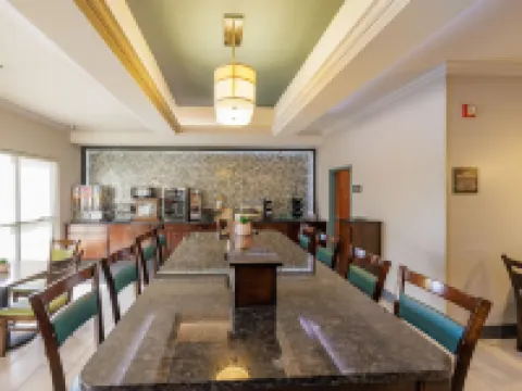 Best Western Inn  Suites Hotel di Elkhart