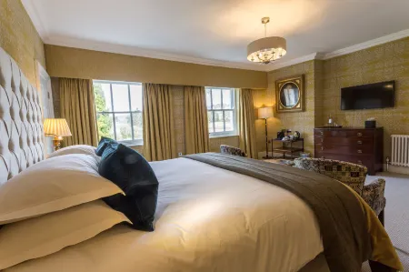 Storrs Hall Hotel