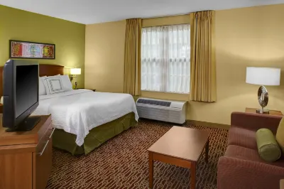 Towneplace Suites by Marriott Cleveland Westlake Hotels in Westlake
