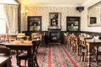The Royal Oak Hotel Hotels in Gilling East